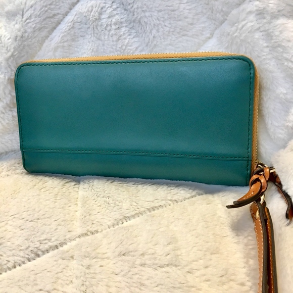 Dooney and Bourke Wallet - Picture 3 of 7